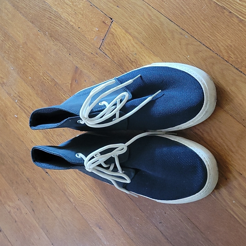 Rocawear athlesure athletic shoes